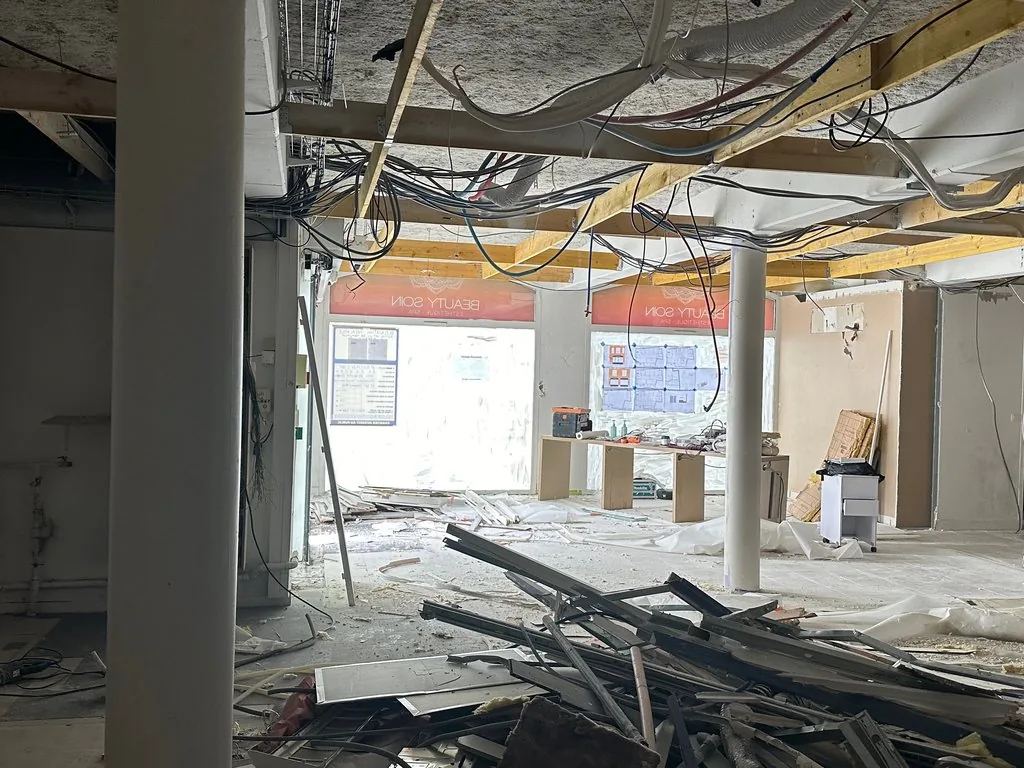 Centre d'esthétique Regenair à Marcq-en-Barœul - en cours de travaux, le curage du local