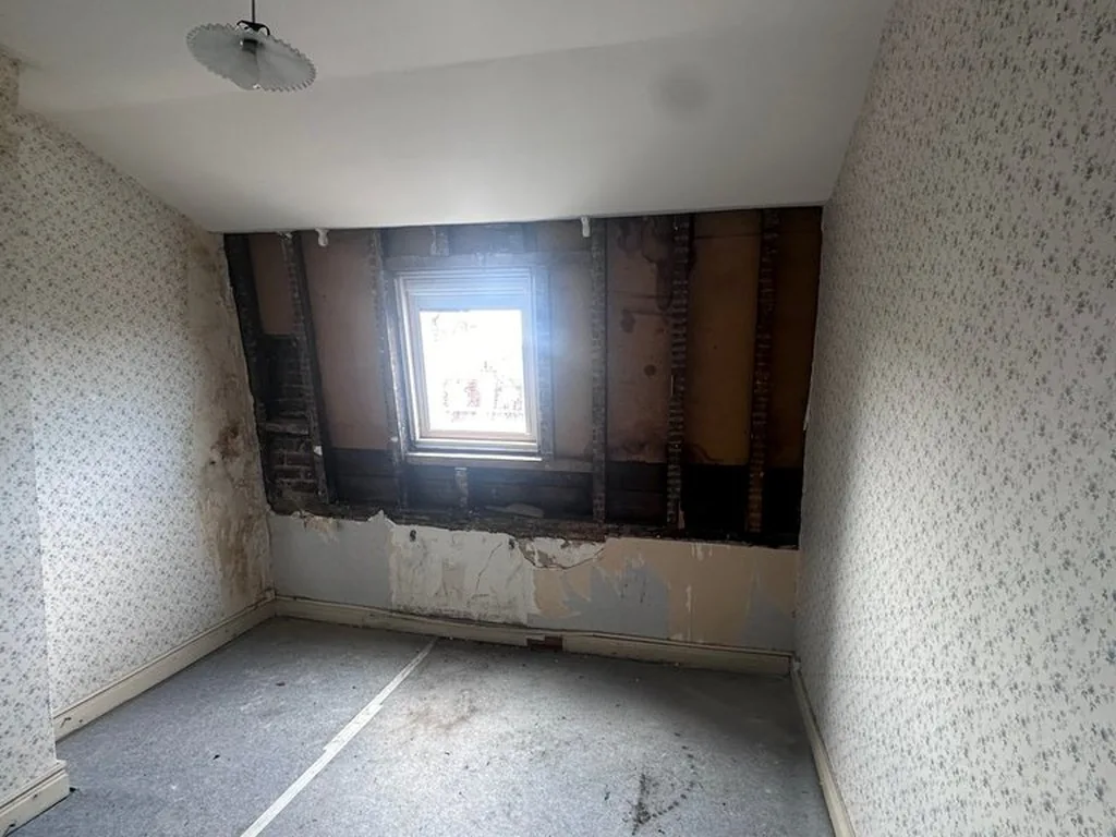 Rénovation clé en main d'une maison de 1908 à La Madeleine - avant, les combles